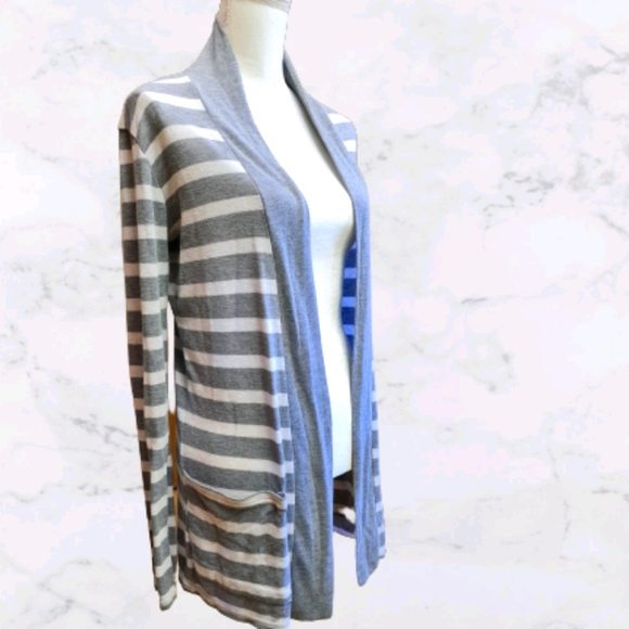 Poof Grey Cardigan Sz L - Picture 2 of 4